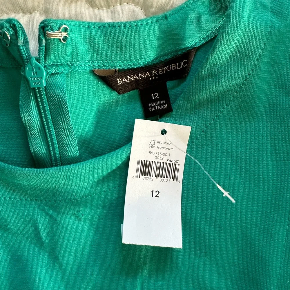 Banana Republic Green Sleeveless Knee-Length Dress - Picture 2 of 7